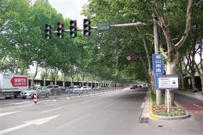 “辦好一個(gè)會(huì)，提升一座城”給市民帶來(lái)滿滿獲得感：“這樣的改變，我們驚喜；這樣的鄭州，我們喜歡！”